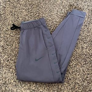 grey nike joggers
